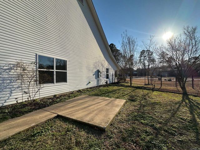 1111 Silver Leaf Drive, Alexander, AR 72002