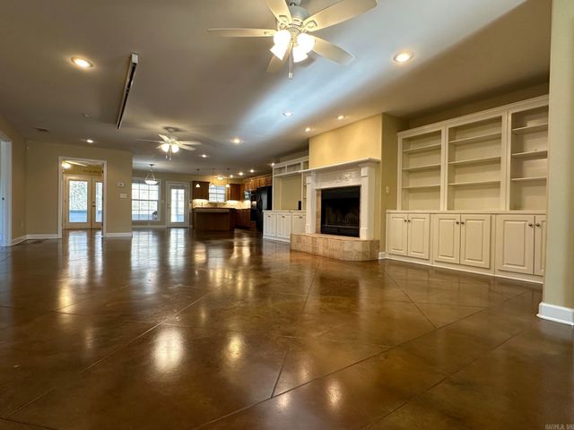 1111 Silver Leaf Drive, Alexander, AR 72002