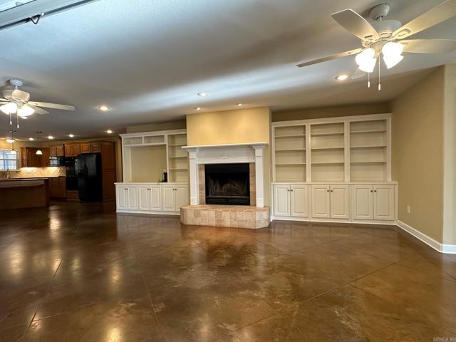 1111 Silver Leaf Drive, Alexander, AR 72002