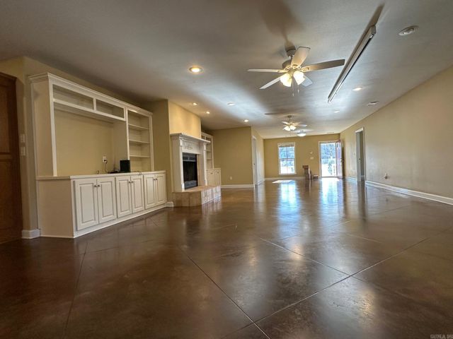 1111 Silver Leaf Drive, Alexander, AR 72002