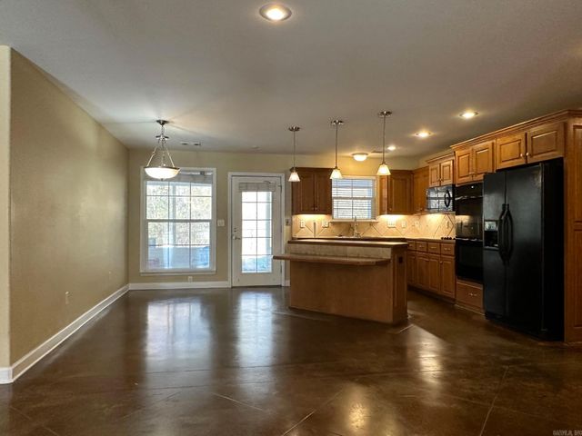 1111 Silver Leaf Drive, Alexander, AR 72002