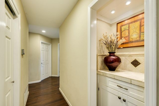 1307 S Meadows DR, Austin, TX 78758