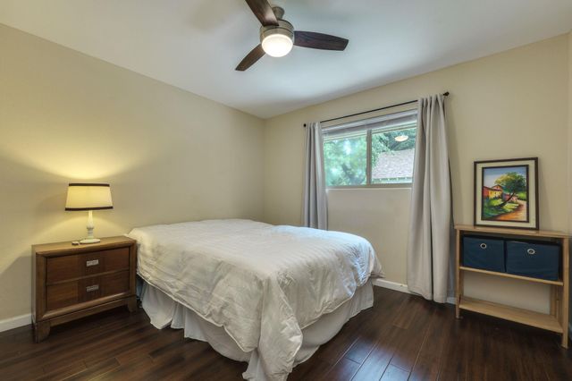 1307 S Meadows DR, Austin, TX 78758