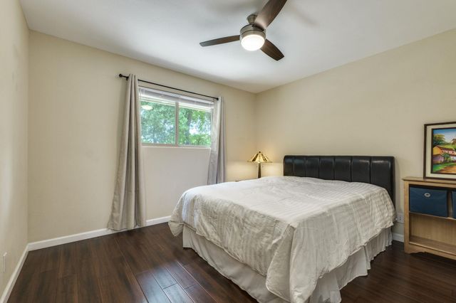 1307 S Meadows DR, Austin, TX 78758