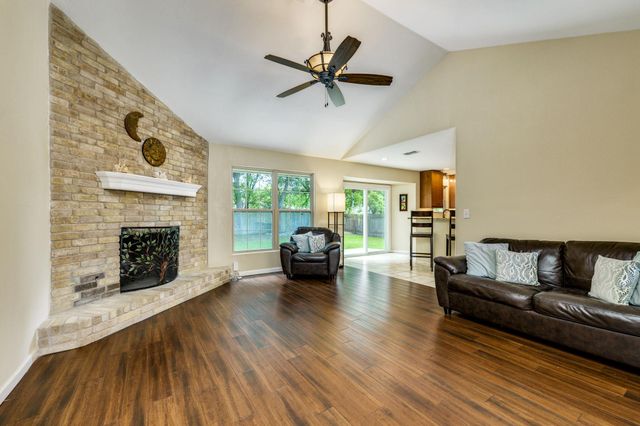1307 S Meadows DR, Austin, TX 78758