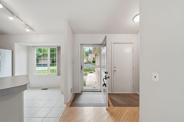4029 Boulder Pond Drive, Ann Arbor, MI 48108