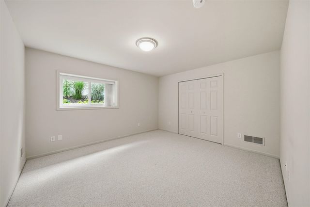 4029 Boulder Pond Drive, Ann Arbor, MI 48108