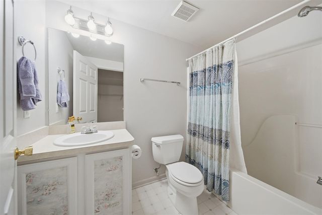 4029 Boulder Pond Drive, Ann Arbor, MI 48108