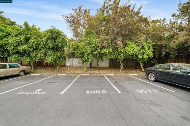 2055 Sierra Rd 106, Concord, CA 94518