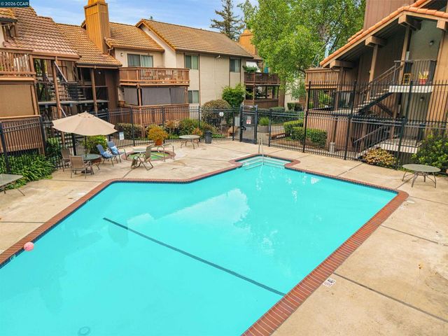 2055 Sierra Rd 106, Concord, CA 94518