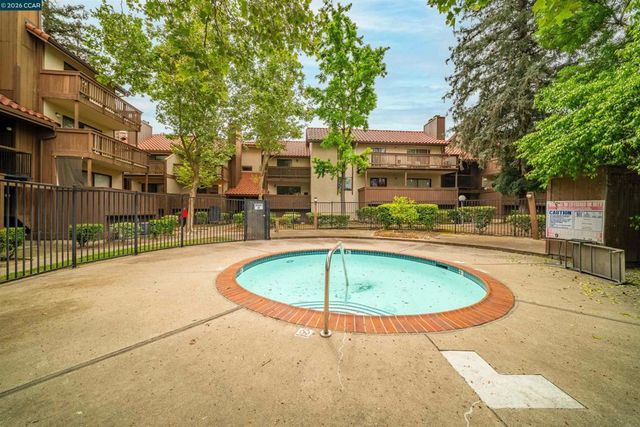 2055 Sierra Rd 106, Concord, CA 94518