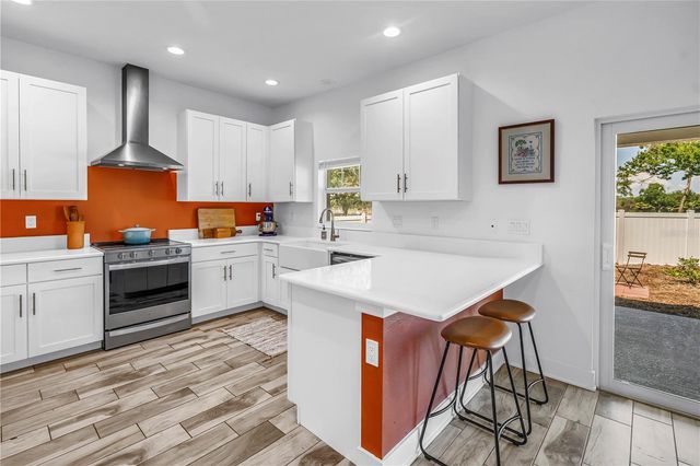 2119 CATALONIA WAY S, St Petersburg, FL 33712