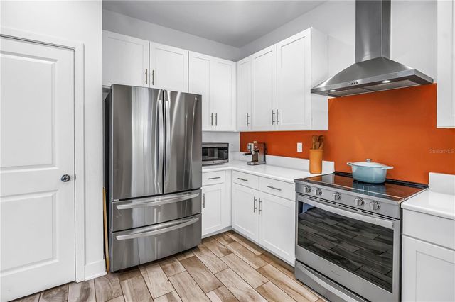 2119 CATALONIA WAY S, St Petersburg, FL 33712