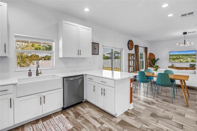 2119 CATALONIA WAY S, St Petersburg, FL 33712