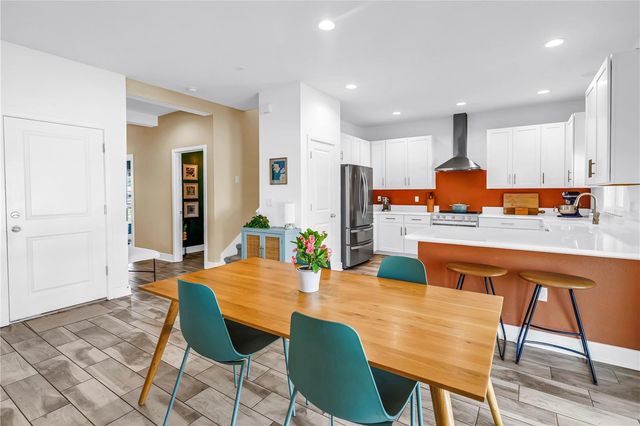 2119 CATALONIA WAY S, St Petersburg, FL 33712