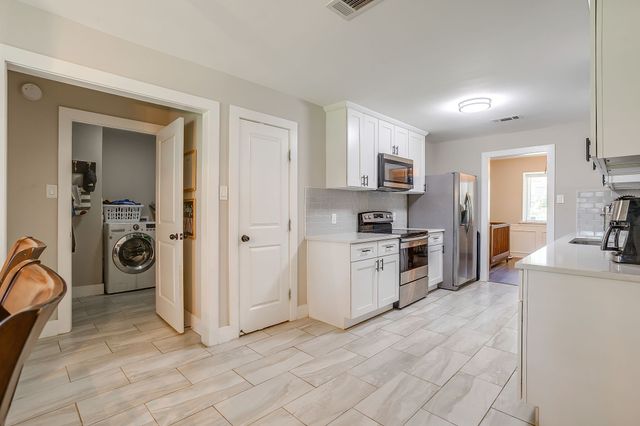 5704 Firewood Drive, Arlington, TX 76016