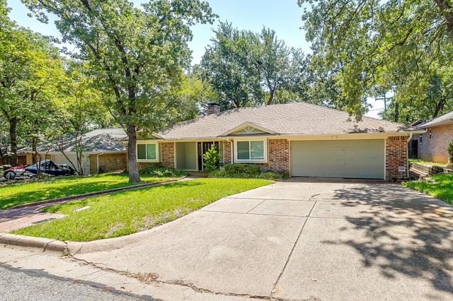 5704 Firewood Drive, Arlington, TX 76016