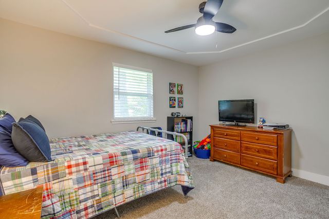 5704 Firewood Drive, Arlington, TX 76016