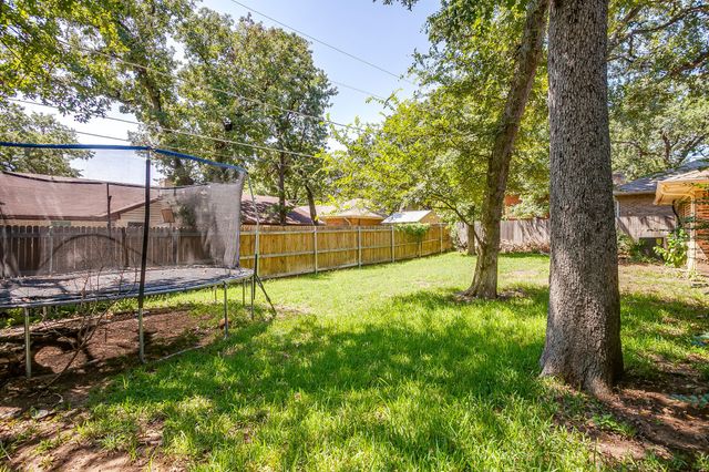 5704 Firewood Drive, Arlington, TX 76016