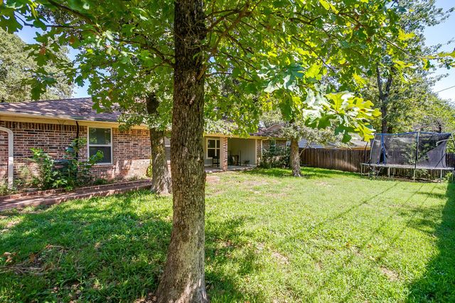 5704 Firewood Drive, Arlington, TX 76016