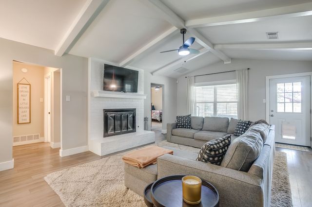 5704 Firewood Drive, Arlington, TX 76016