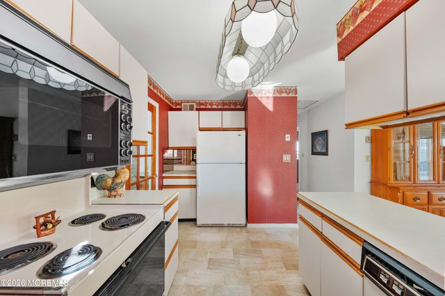 23 Blackthorn Place, Manchester, NJ 08759