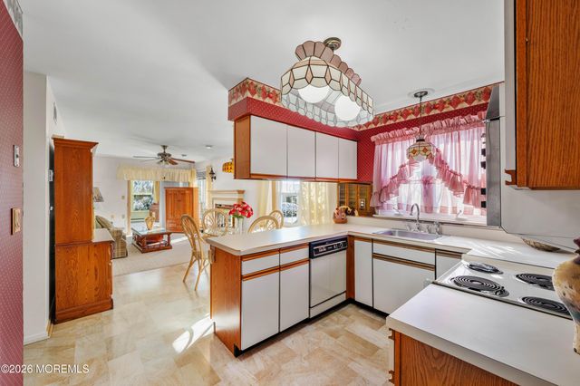 23 Blackthorn Place, Manchester, NJ 08759