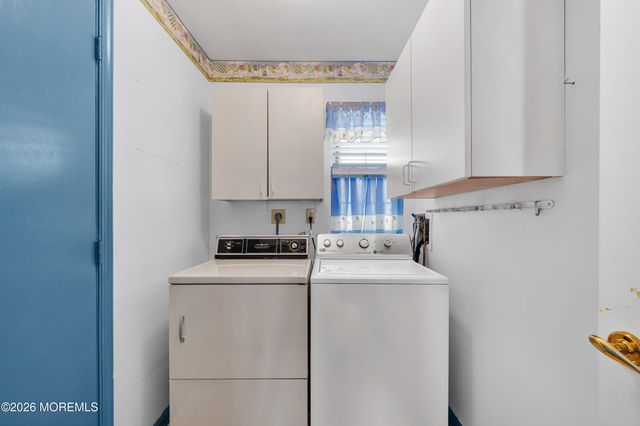 23 Blackthorn Place, Manchester, NJ 08759