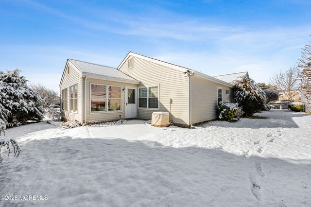 23 Blackthorn Place, Manchester, NJ 08759