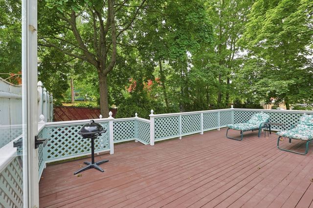 11 Preston St, Wakefield, MA 01880