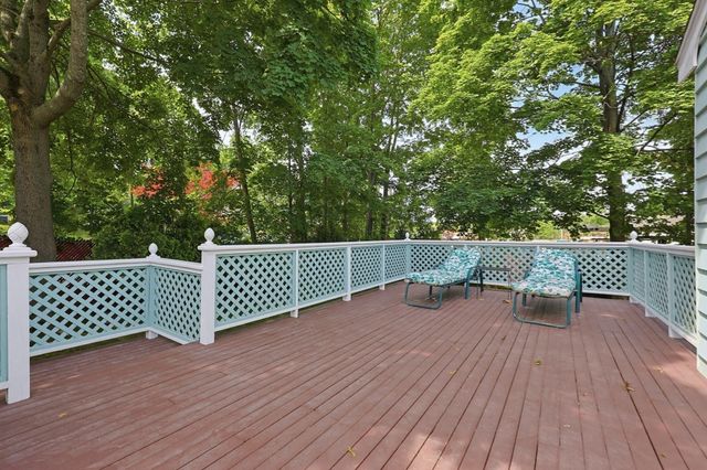 11 Preston St, Wakefield, MA 01880