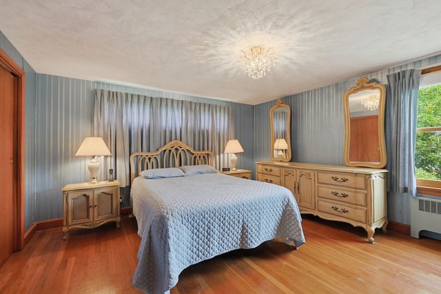11 Preston St, Wakefield, MA 01880
