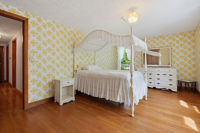 11 Preston St, Wakefield, MA 01880