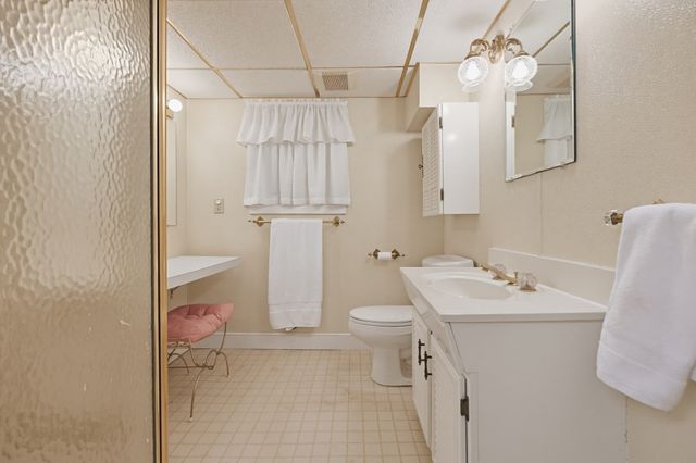 11 Preston St, Wakefield, MA 01880