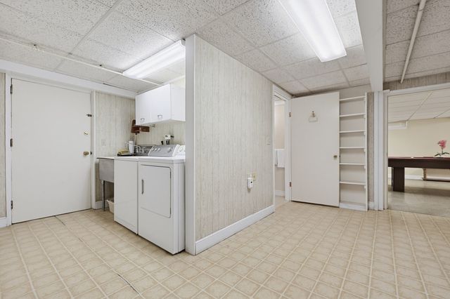 11 Preston St, Wakefield, MA 01880