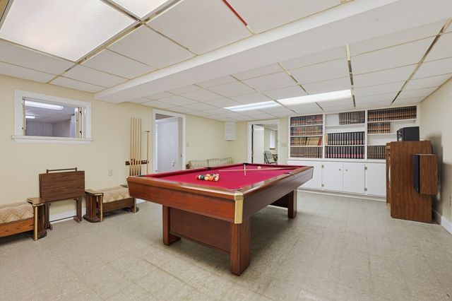 11 Preston St, Wakefield, MA 01880