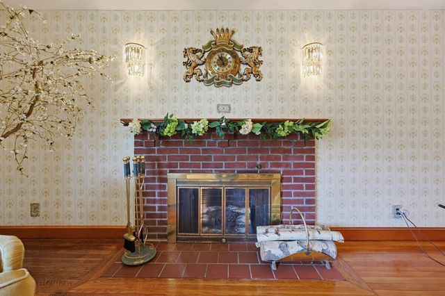 11 Preston St, Wakefield, MA 01880