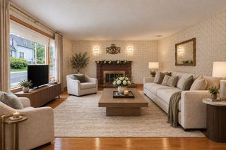 11 Preston St, Wakefield, MA 01880