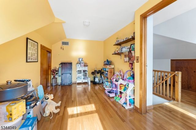 10 Pleasant Pl, Kearny Town, NJ 07032