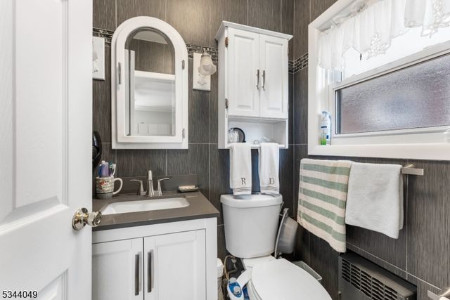 10 Pleasant Pl, Kearny Town, NJ 07032