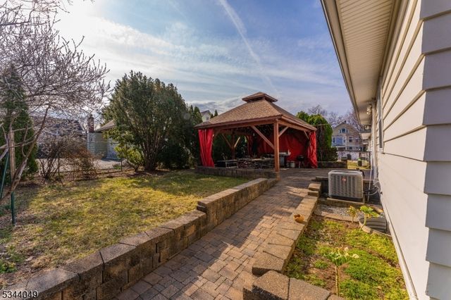 10 Pleasant Pl, Kearny Town, NJ 07032