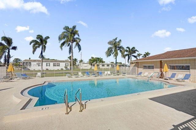 4035 Marigold Rd, Boynton Beach, FL 33436
