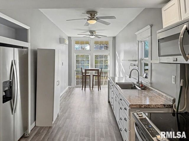 901 S 22ND Street, Herrin, IL 62948