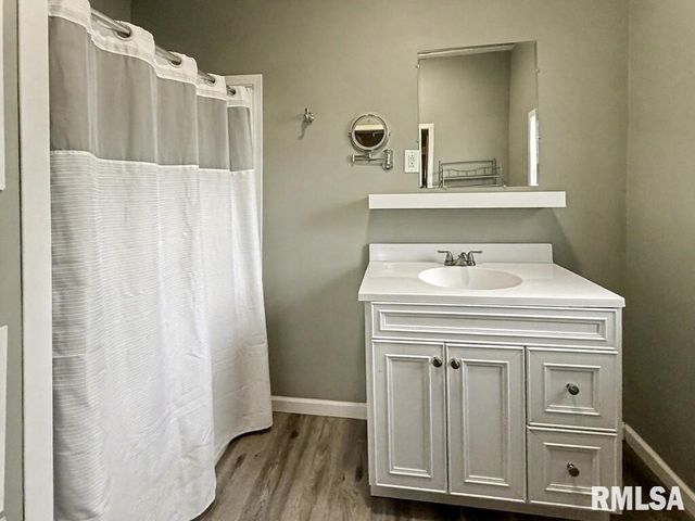 901 S 22ND Street, Herrin, IL 62948