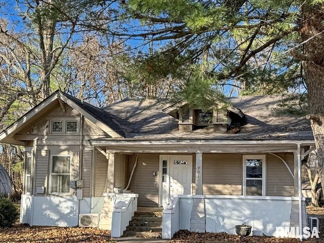 901 S 22ND Street, Herrin, IL 62948