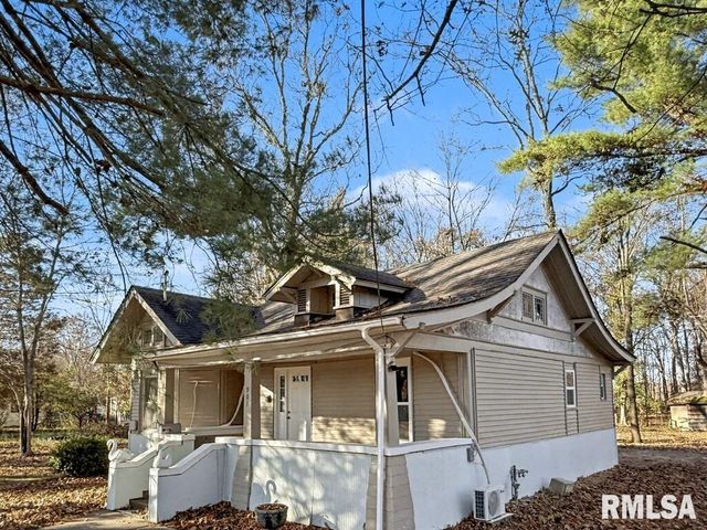 901 S 22ND Street, Herrin, IL 62948