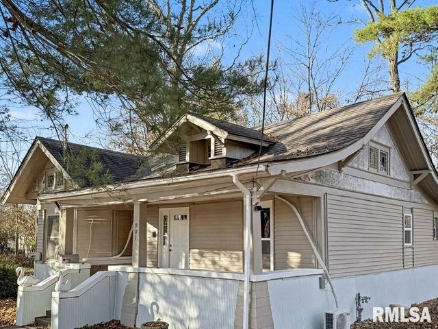 901 S 22ND Street, Herrin, IL 62948