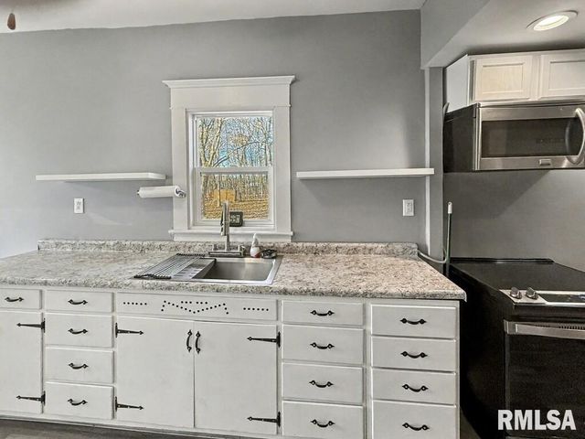 901 S 22ND Street, Herrin, IL 62948