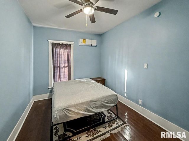 901 S 22ND Street, Herrin, IL 62948