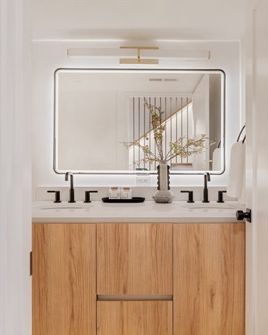 1618 Beacon 1, Brookline, MA 02446